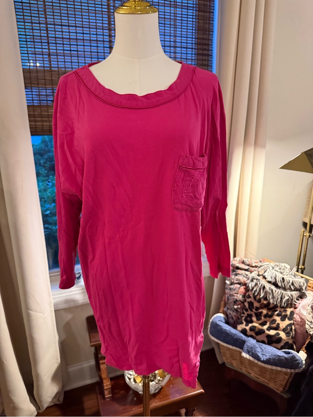 Gold Label Vintage Victoria’s Secret Fuchsia Long Sleeve Tunic